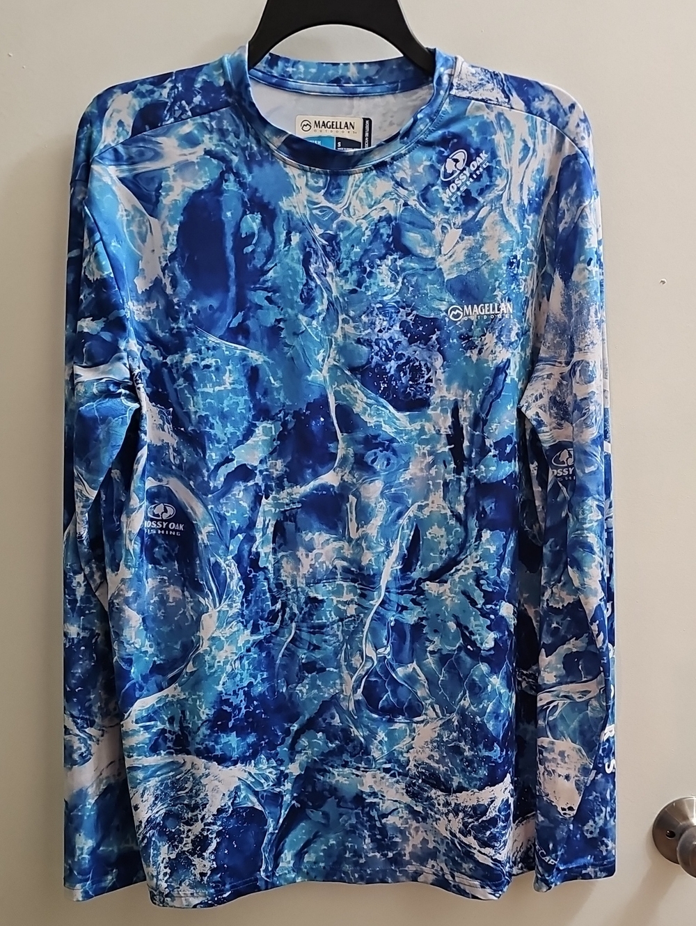 Magellan Outdoors Blue Marble-Print Long Sleeve Performance Tee